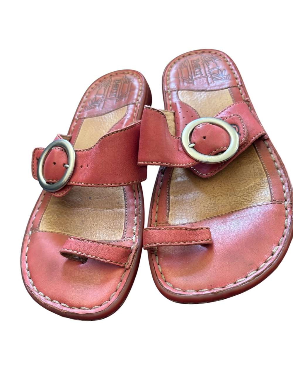 Born Red Leather Toe Ring Slip On Sandal Sz 9/40.5 Silver Ring Detail Boho